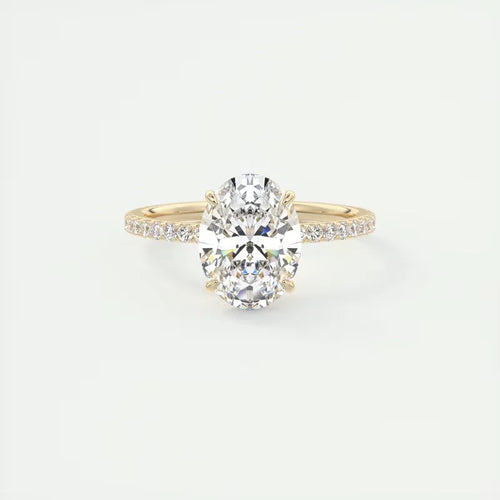 4 Prong Setting Oval Cut Simulated Diamond Ring for Women
