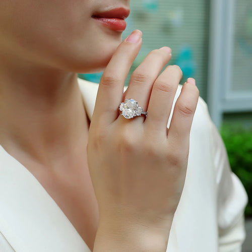 5 Carat Moissanite Ring – Oval Design, Sparkling Moissanite, Ideal for Engagements