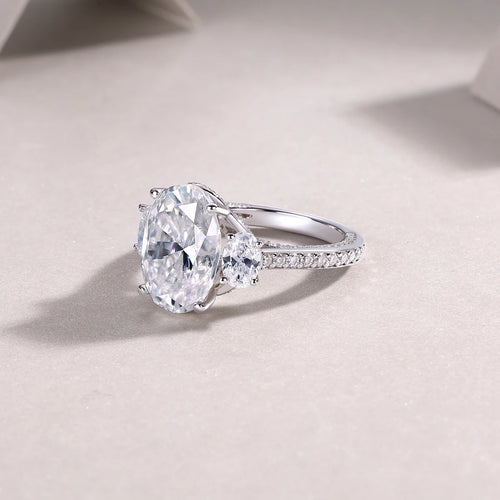 5 Carat Moissanite Ring – Oval Design, Sparkling Moissanite, Ideal for Engagements