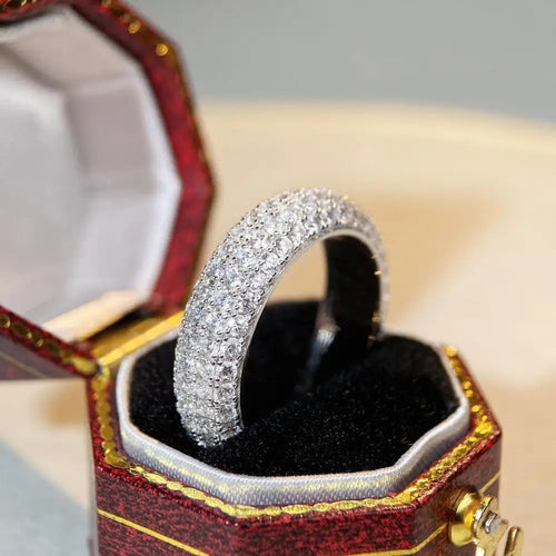 18K white gold and platinum Round Band