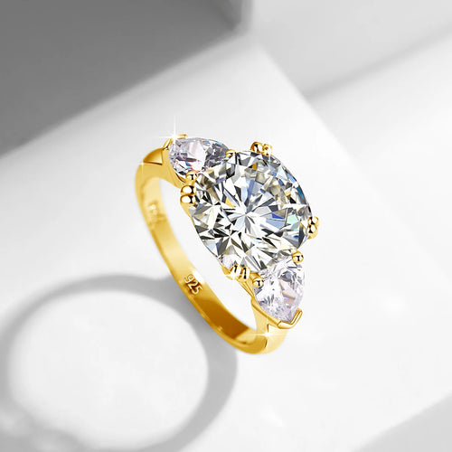5ct Cushion Cut 3 Stone Moissanite Ring