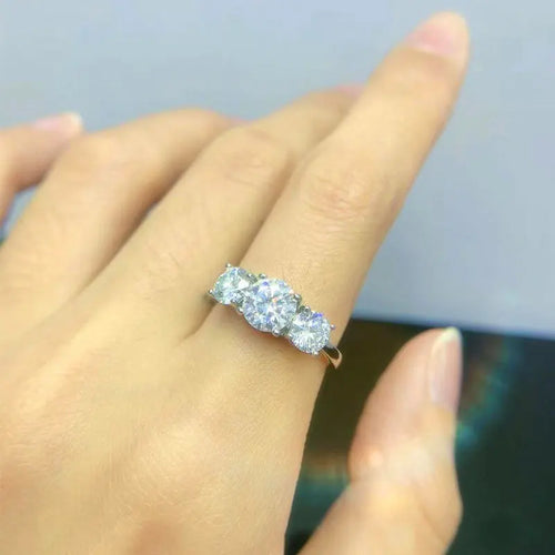4 Carat Moissanite round cut Ring with Engagement Ring Wedding Band for Women