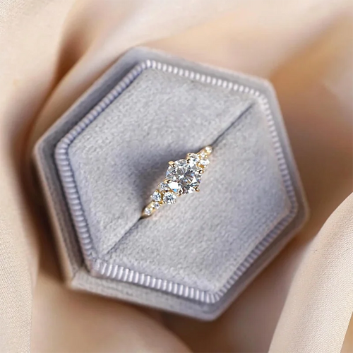 Round Cut 1ct-3ct Moissanite Engagement Ring for Woman