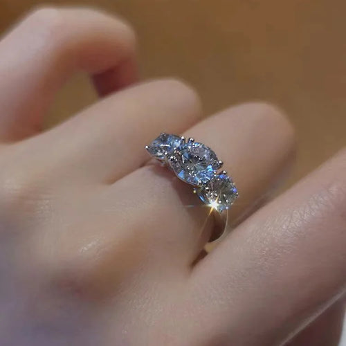 4 Carat Moissanite PT950 Platinum Three-Stone Women's round Ring
