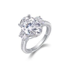 5 Carat Moissanite Ring – Oval Design, Sparkling Moissanite, Ideal for Engagements
