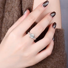 18K Gold Moissanite  D Color VVS1 Diamond Round cut