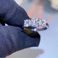 Moissanite Engagement Rings 2ct D Color VVS1 Clarity Round Brilliant Cut