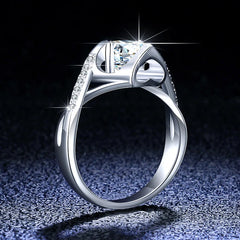 18K Gold Moissanite  D Color VVS1 Diamond Round cut