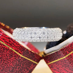 18K white gold and platinum Round Band